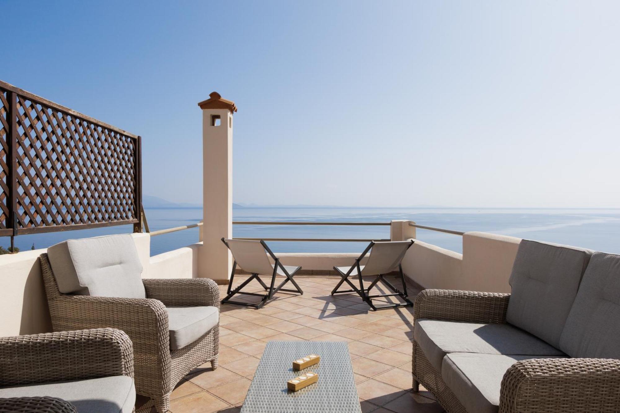 Blue Horizon Suites Parálion Ástros Zewnętrze zdjęcie